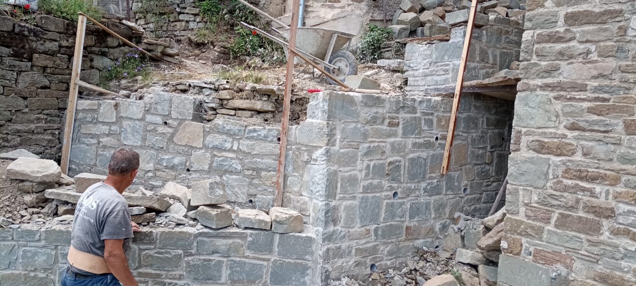 Χωριάτικα Σπίτια — Ανακατασκευή – COKA Κατασκευαστική Ιωάννινα, φωτογραφία 5