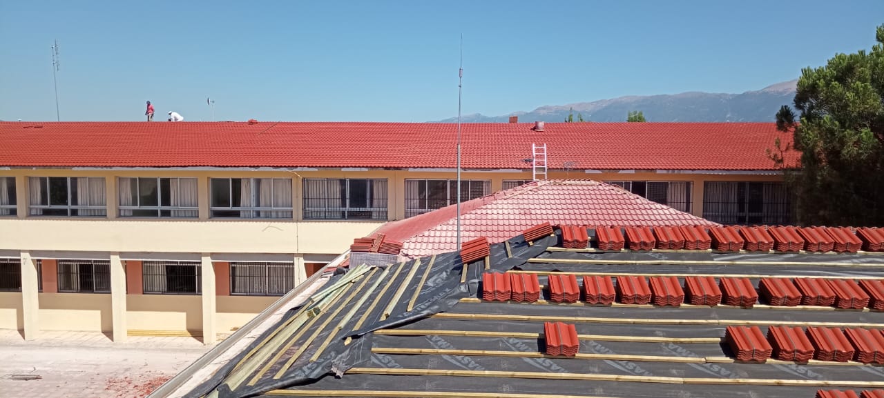 Σχολείο — Επανασκέπαση με Κεραμίδια – COKA Κατασκευαστική Ιωάννινα, φωτογραφία 1