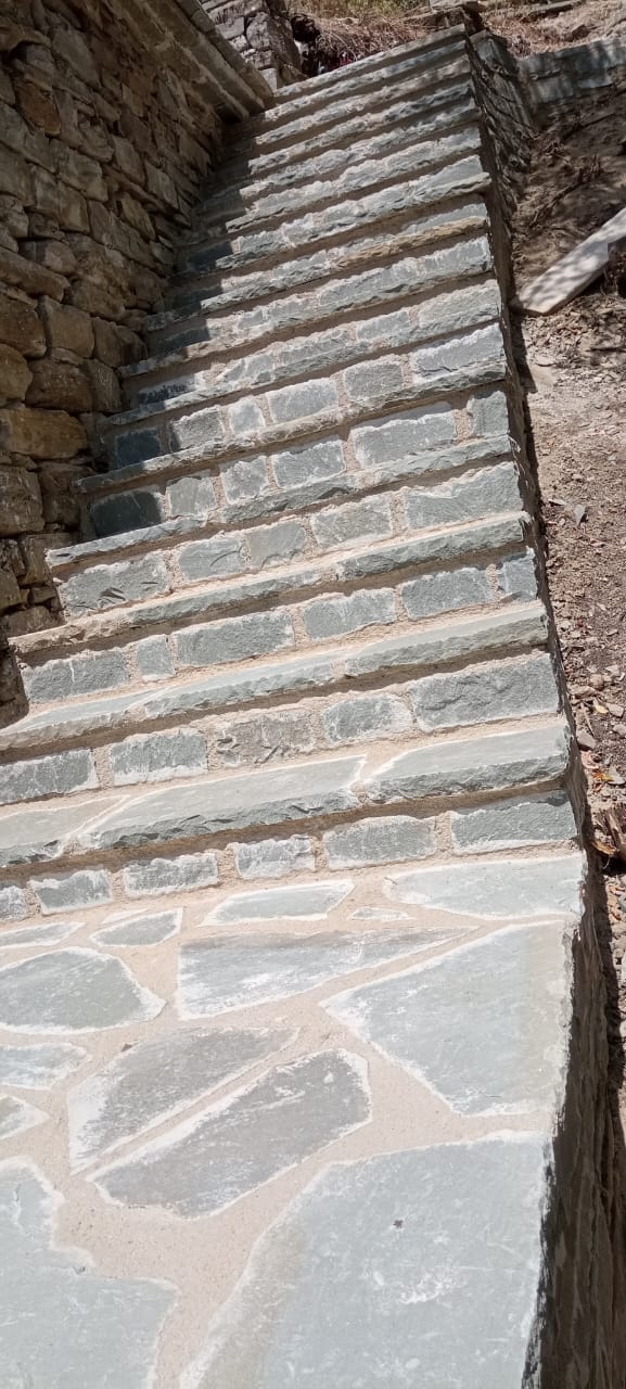 Πέτρινη Σκάλα & Πλακόστρωτη Αυλή – COKA Κατασκευαστική Ιωάννινα, φωτογραφία 1