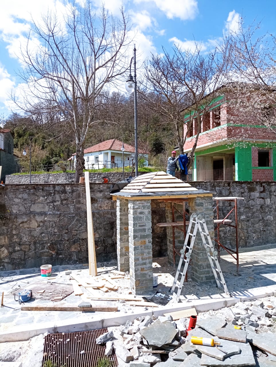 Περίπτερο Πλατείας Χωριού – COKA Κατασκευαστική Ιωάννινα, φωτογραφία 2